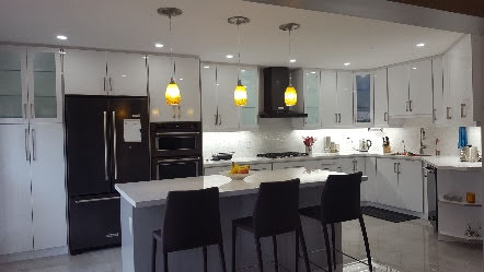 Kitchan under cabinet lighting